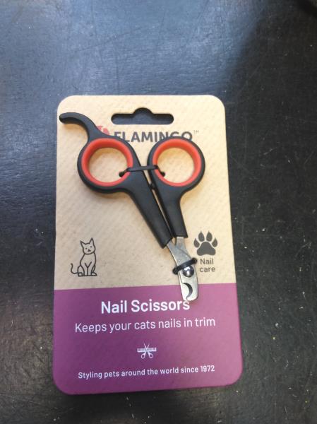Black Flamingo Nail Scissors