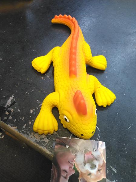 Flamingo Squeaky Lizard