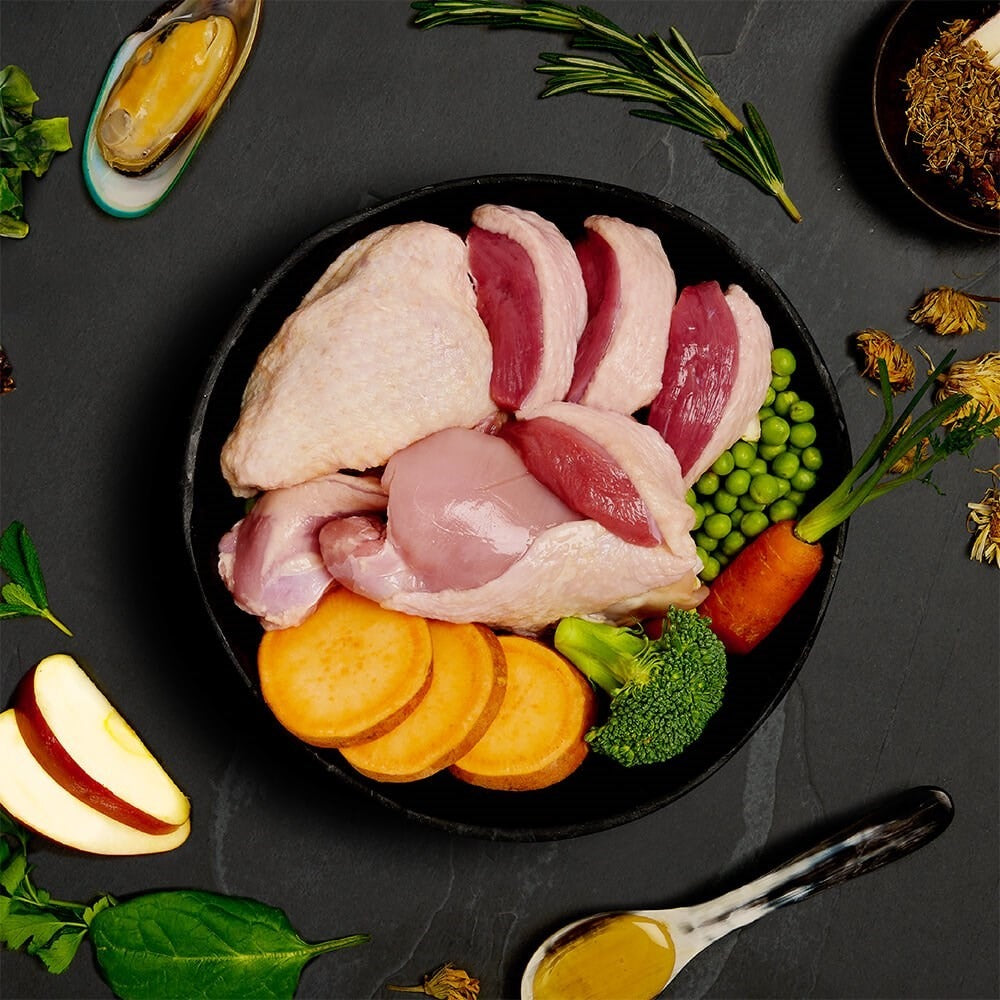 Fresh turkey, duck, sweet potato, peas, carrot, broccoli and green lipped mussel, the ingredients in Canagan Turkey with Duck Dinner